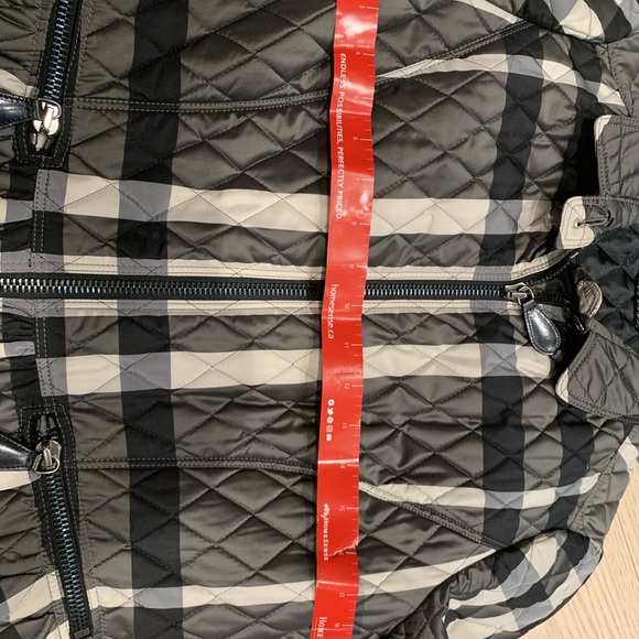 Authentic Burberry Coat - Picture 11 of 12